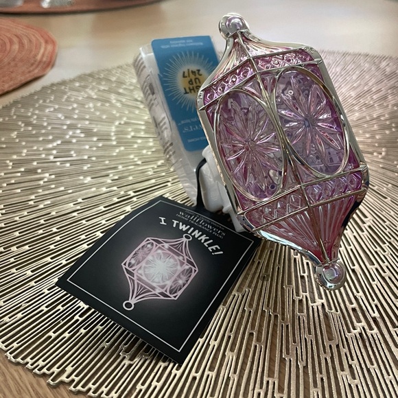 ✨ NWT Bath & Body Works Pink Fiber Optic Twinkle Wallflower Nightlight Plug ✨ - Picture 5 of 7